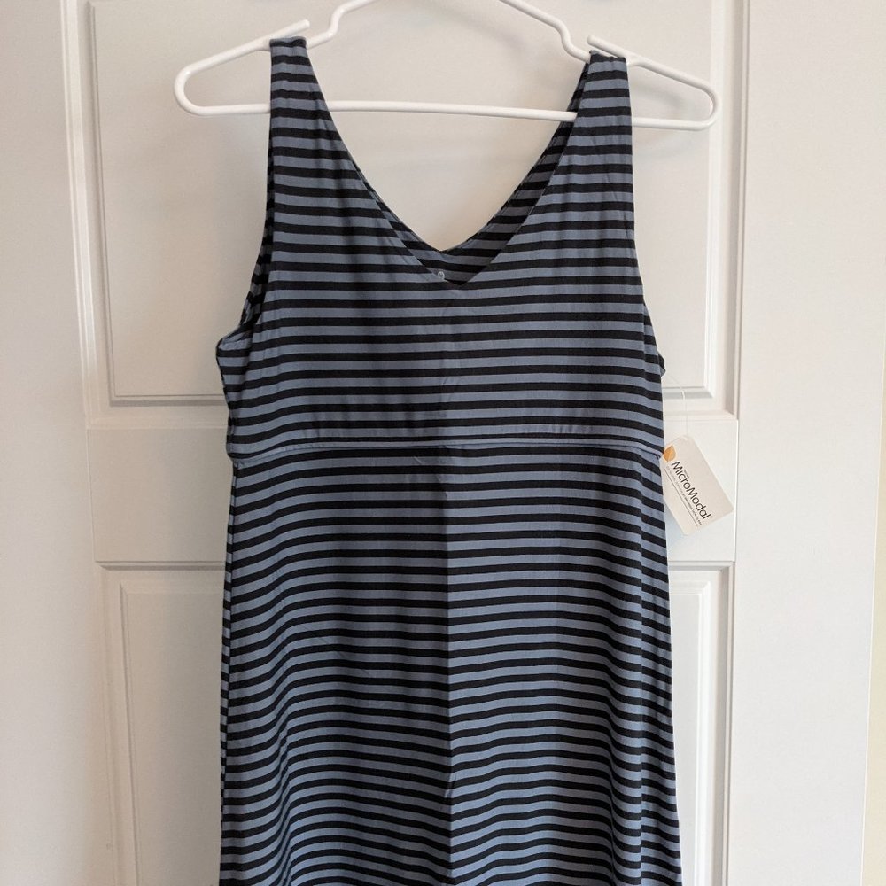 Super soft Athleta dress NWT